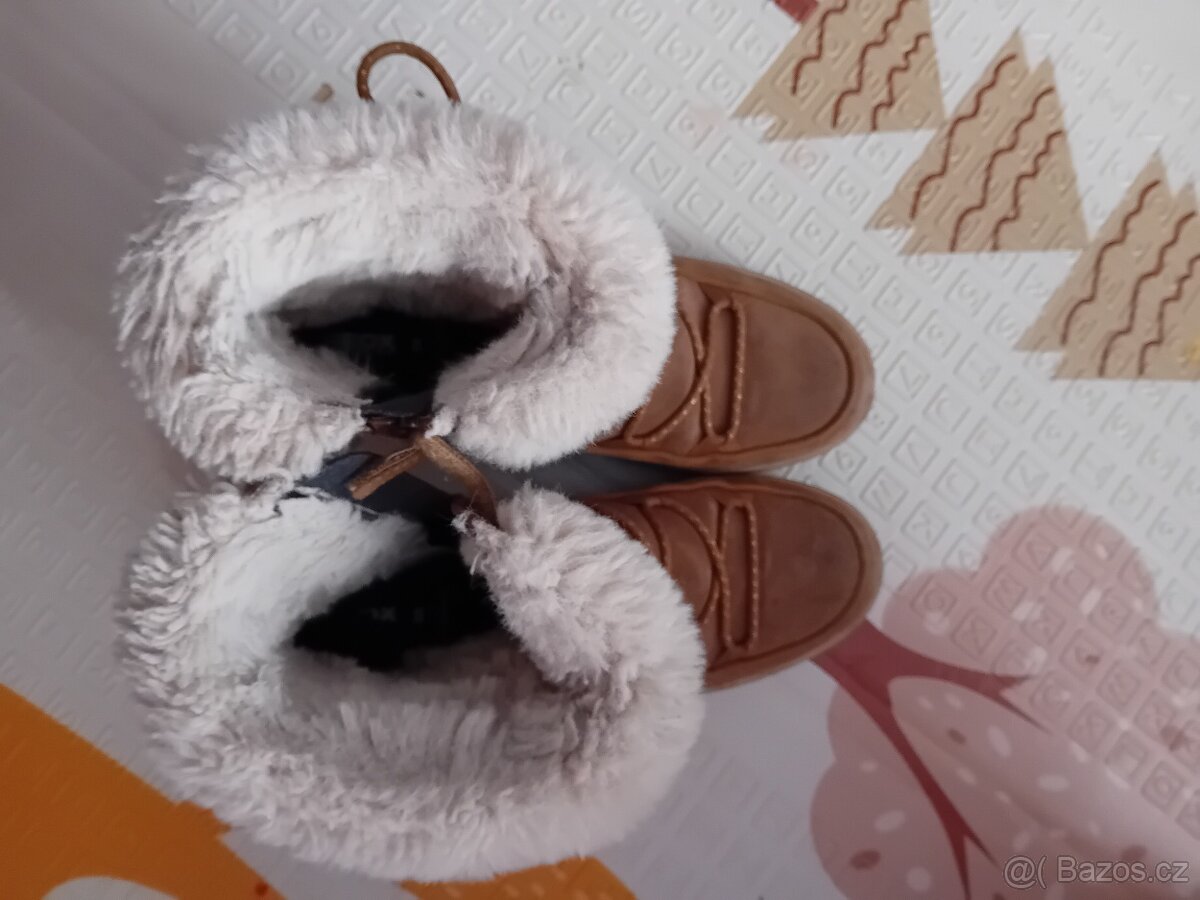Dívčí zimní kotníkové boty zn. GEOX vel. 39 - 2