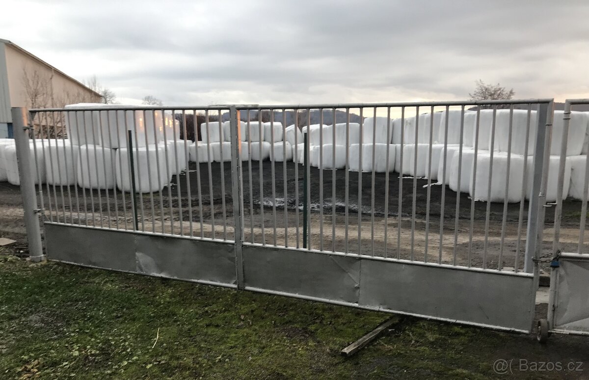 DVOUKŘÍDLÁ BRÁNA 12m - 2