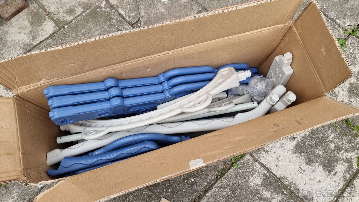 Dětská skluzavka a houpačka venkovní, použitá - 2