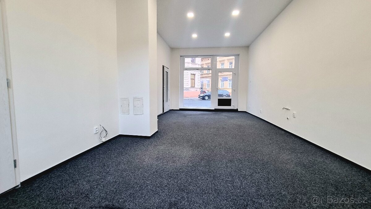 PRONÁJEM OBCHODNÍCH PROSTOR V CENTRU OPAVY - 2