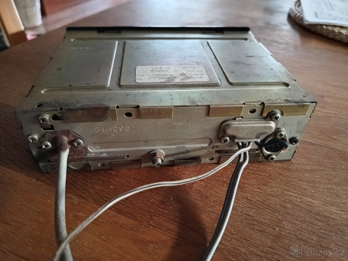 HITACHI radio do veterána 60léta BMW Jaguar Opel Ford - 2