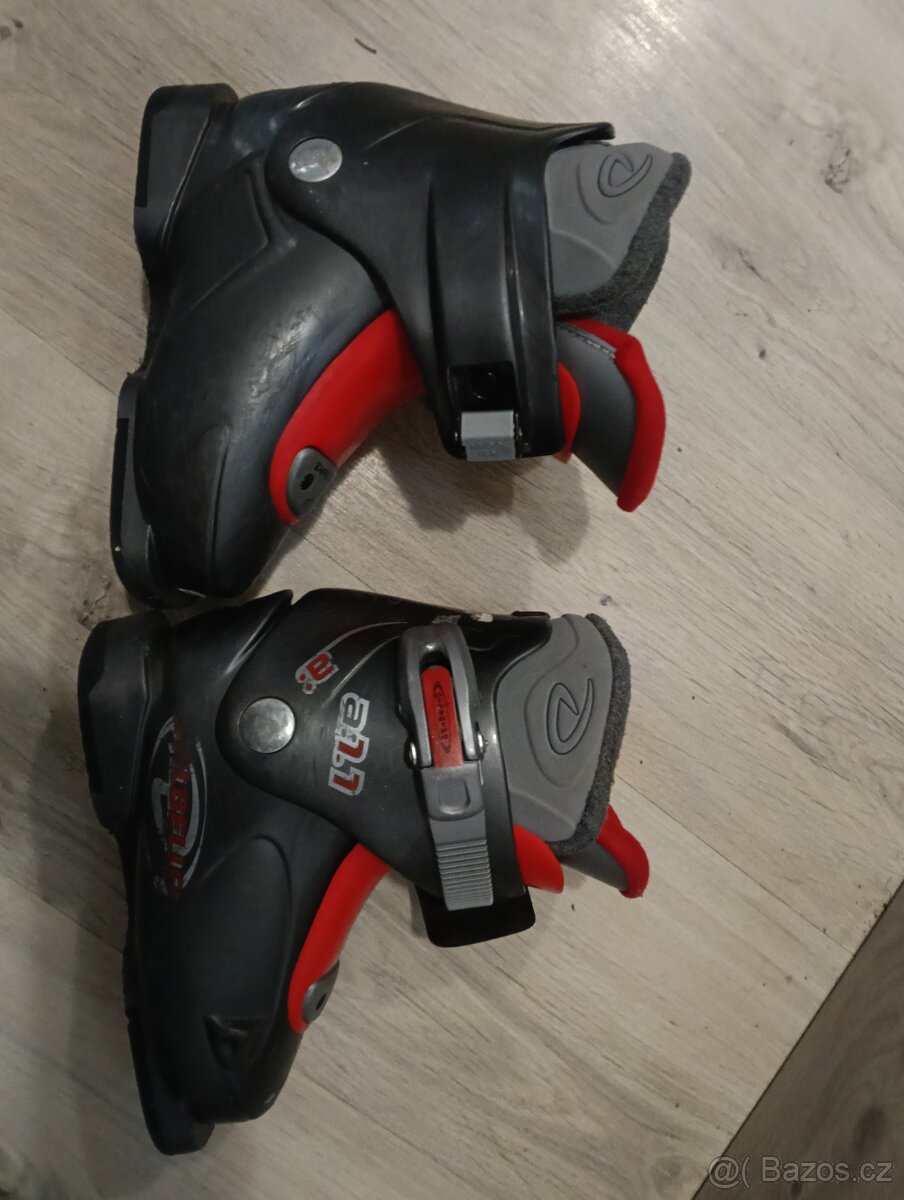 prodám dětské lyžařské boty 17,5-18,5 - 2