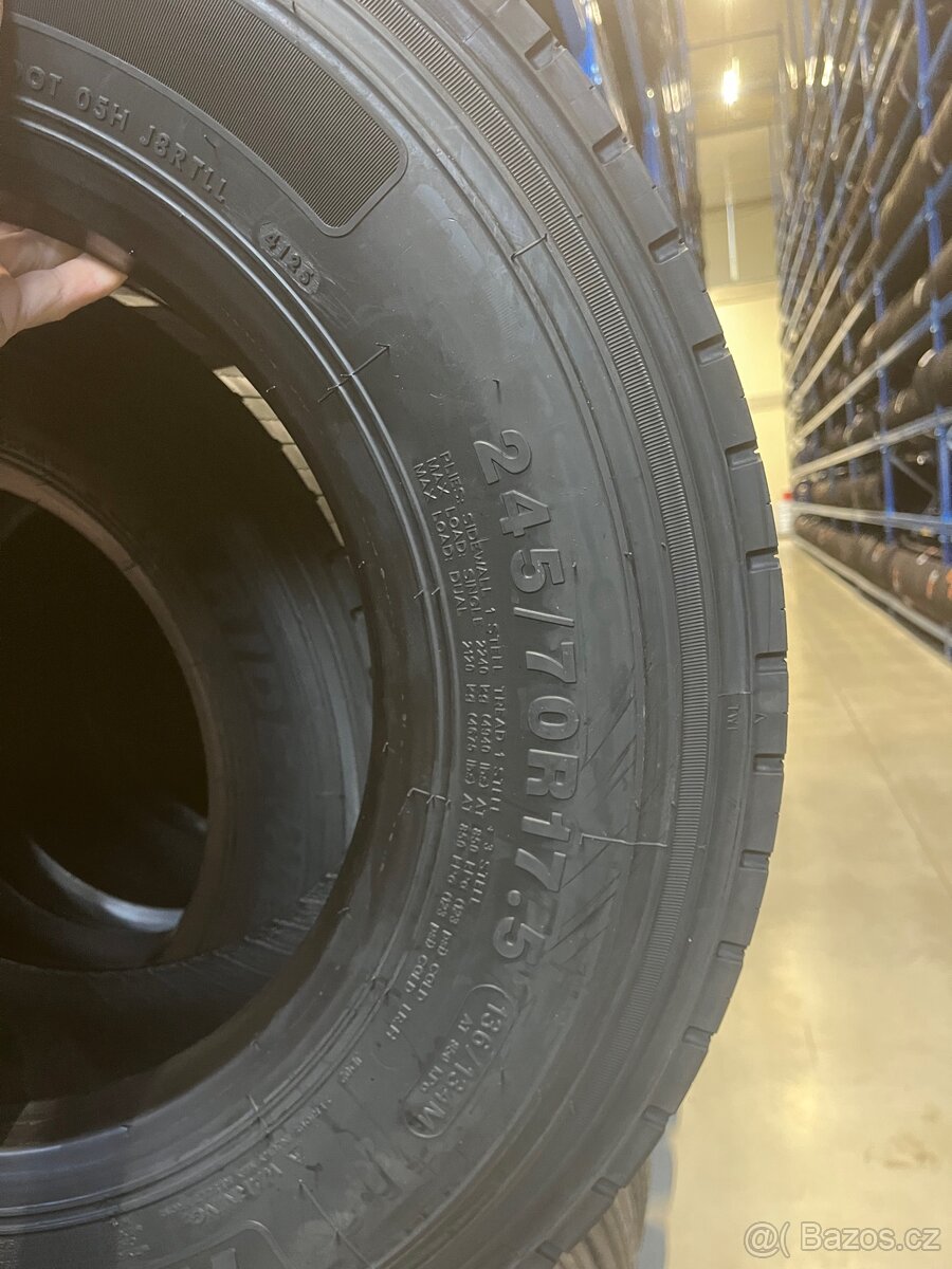 245/70 r17,5 Vodící Infinity 245 70 r17.5 - 2