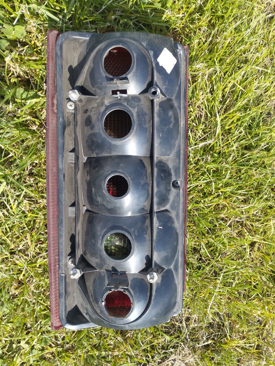 Prodám zadní světlo favo pickup - 2