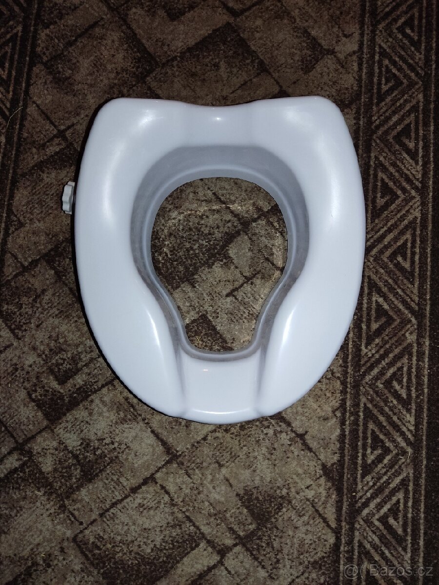 PODSEDÁK NA ZÁCHOD - 2