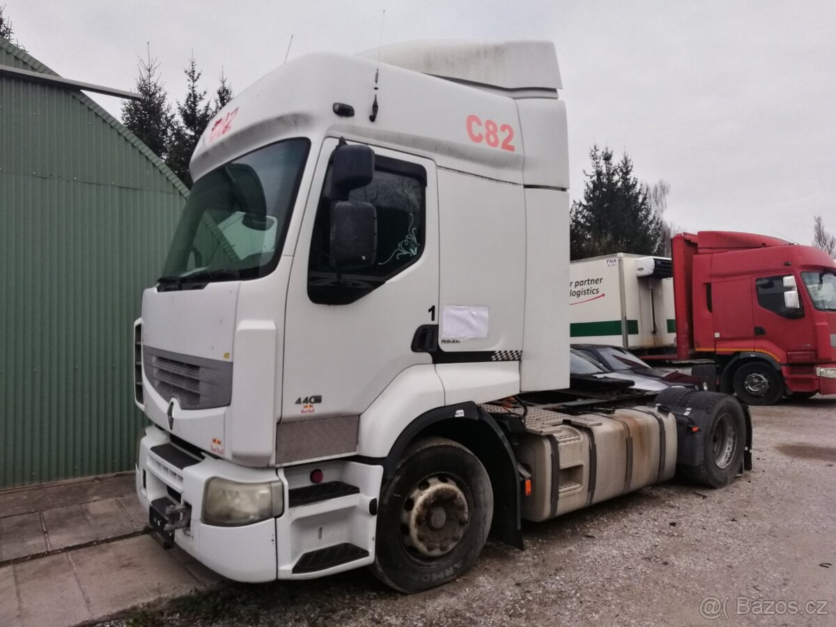 Tahač Renault Premium - 2