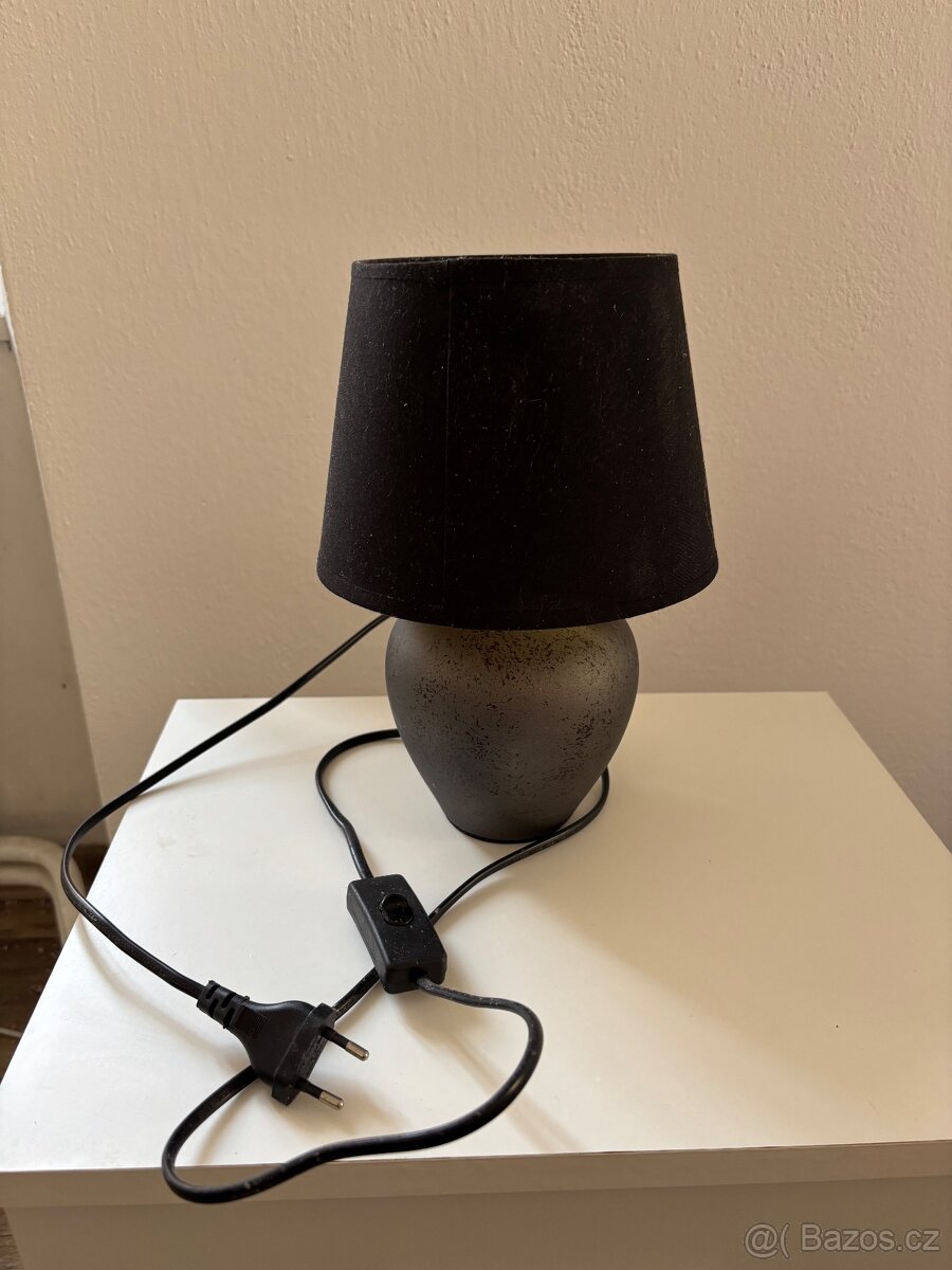 Lampička na noční stolek - 2