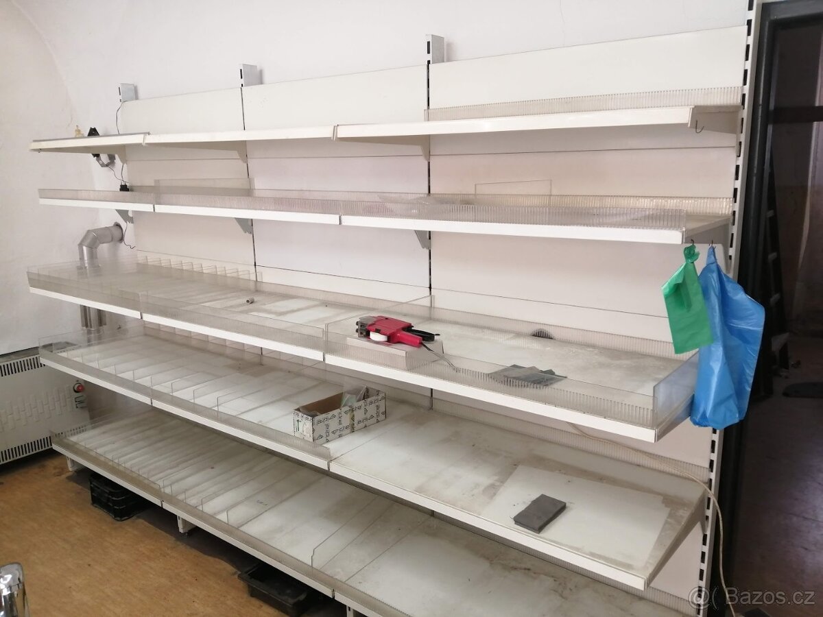 Kovový prodejní regál - 2