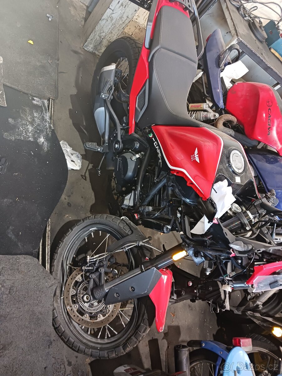 Moto Morini X-Cape - 2