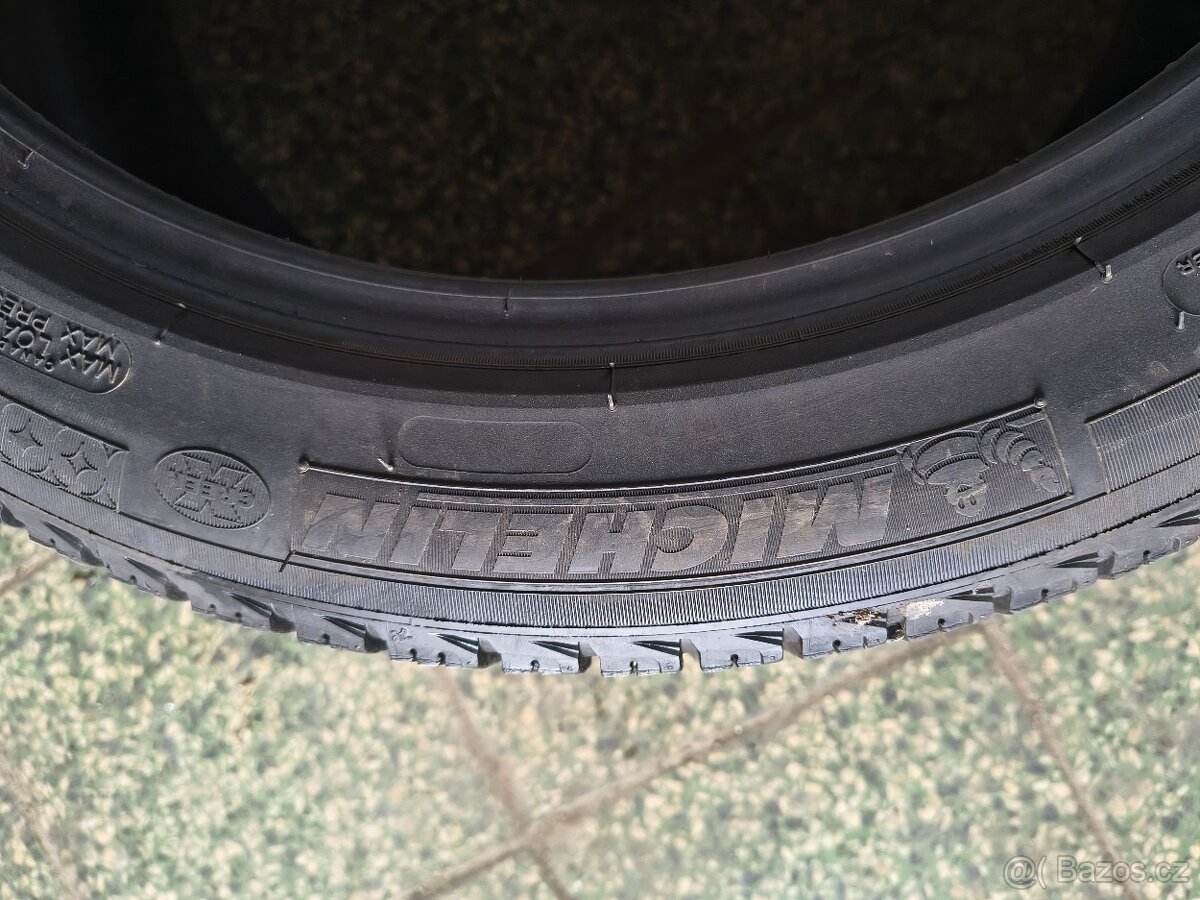 2x použité pneu 245/45 r19 - 2
