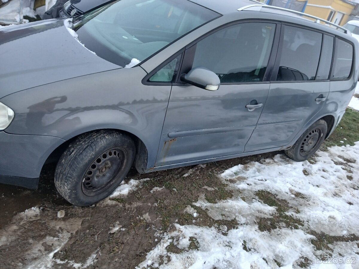 Vw touran 2.0tdi 103kw - 2
