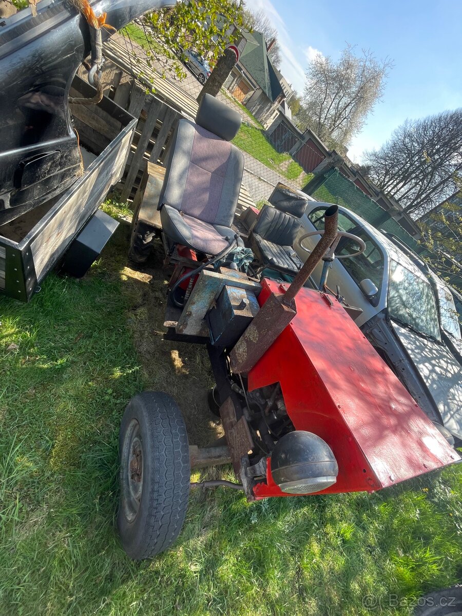Malotraktor domácí výroby. - 2