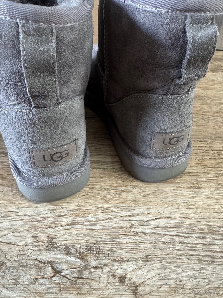 Šedé válenky UGG - 2