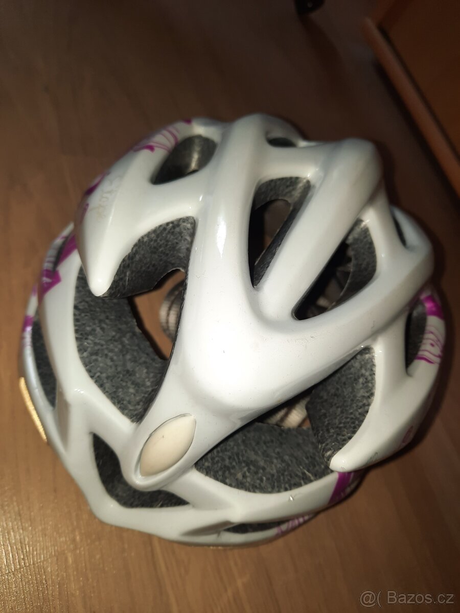 Prodám cyklistickou přilbu - 2