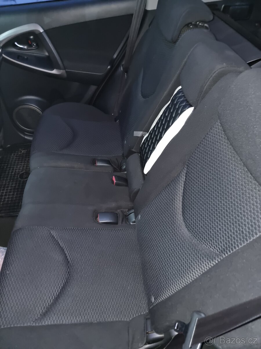 Sedačky Toyota Rav 4 (2006-2012) - 2