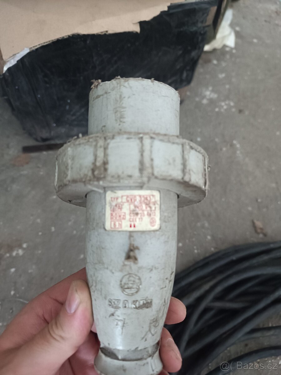 Prodlužovaci kabel 380V 4 koík - 2