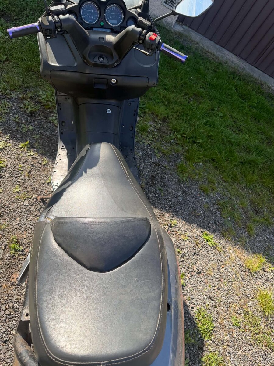 Prodám skútr Yuki 250. - 2