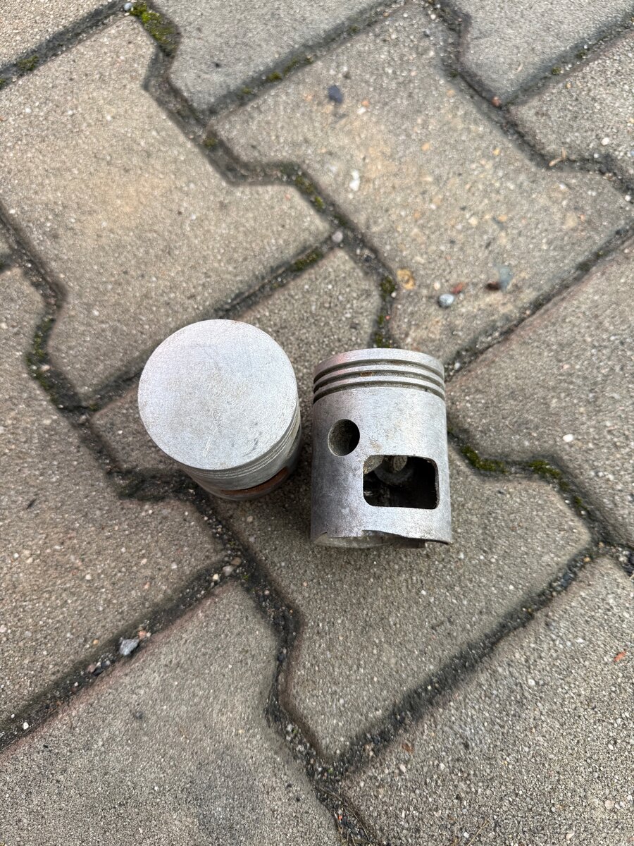 Jawa/OGAR 350 - Písty ULOŽENKY CX - 2