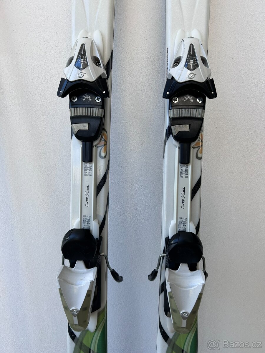 Dámské lyže Head, hůlky, přilba + brýle, kukla. - 2