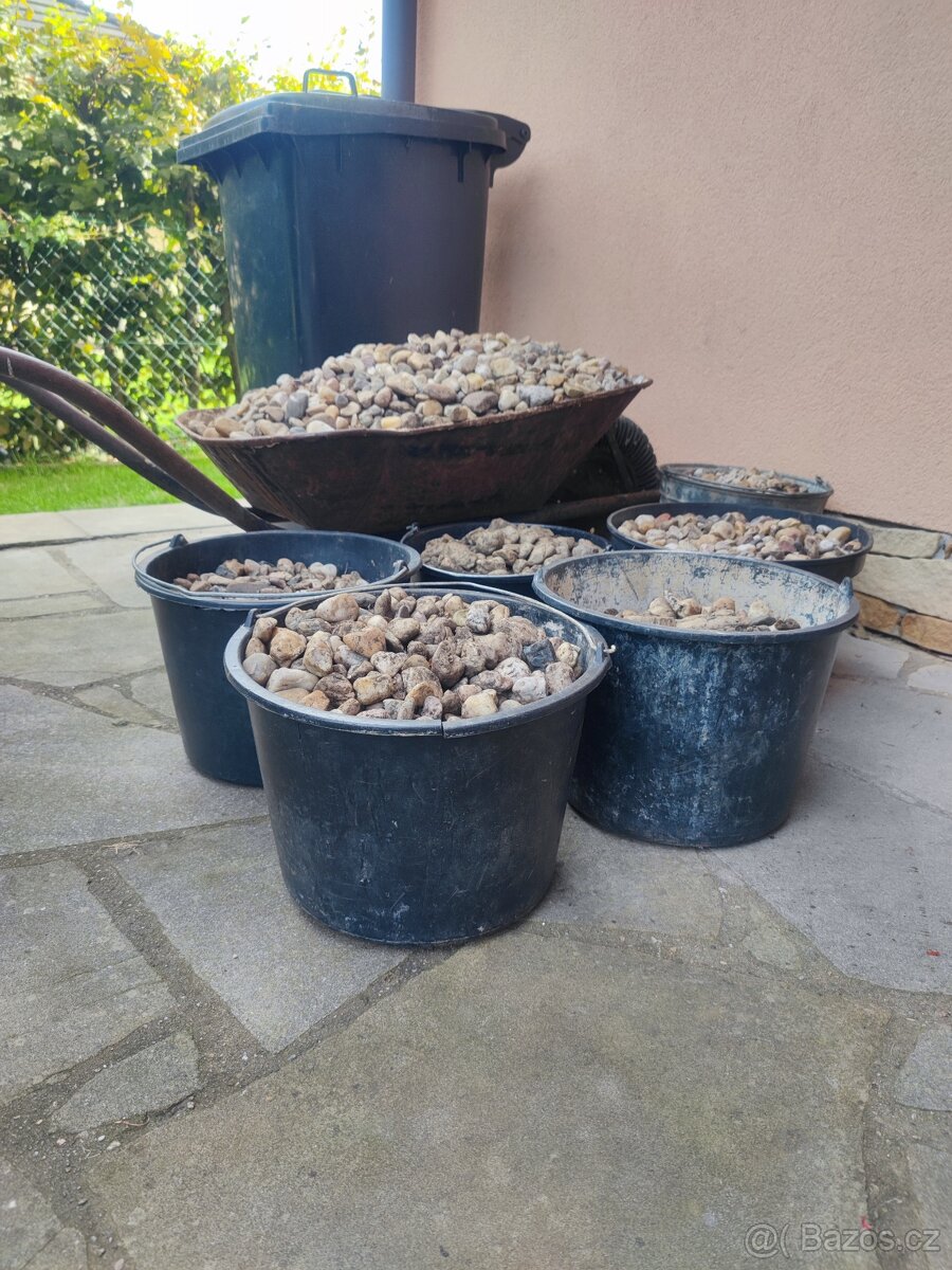 Kačírek, kamínky - 2