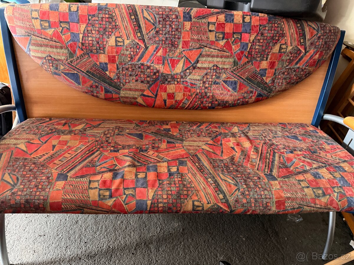 Prodám lavici s úložným prostorem - 2