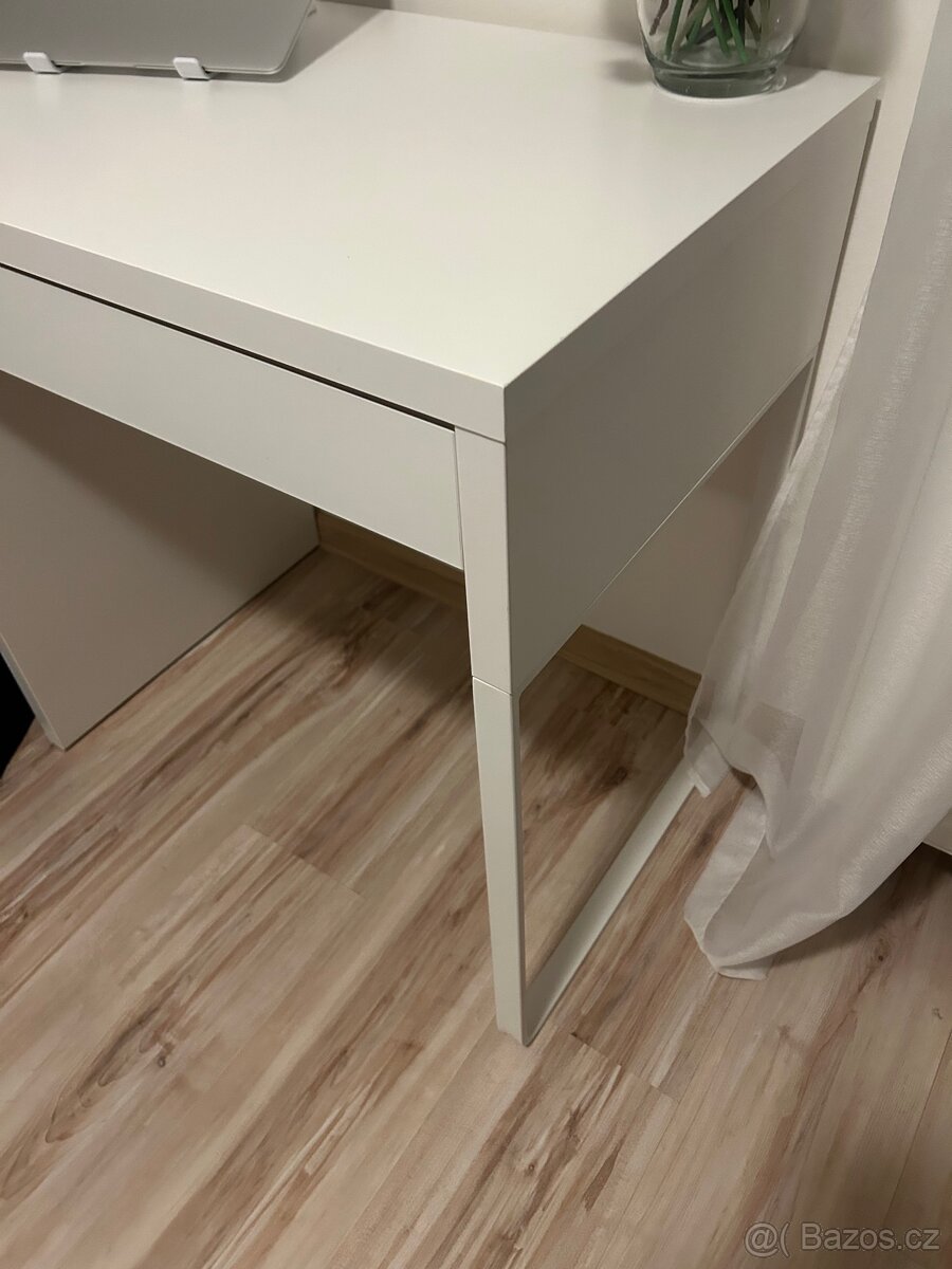 Menší psací stůl - 2