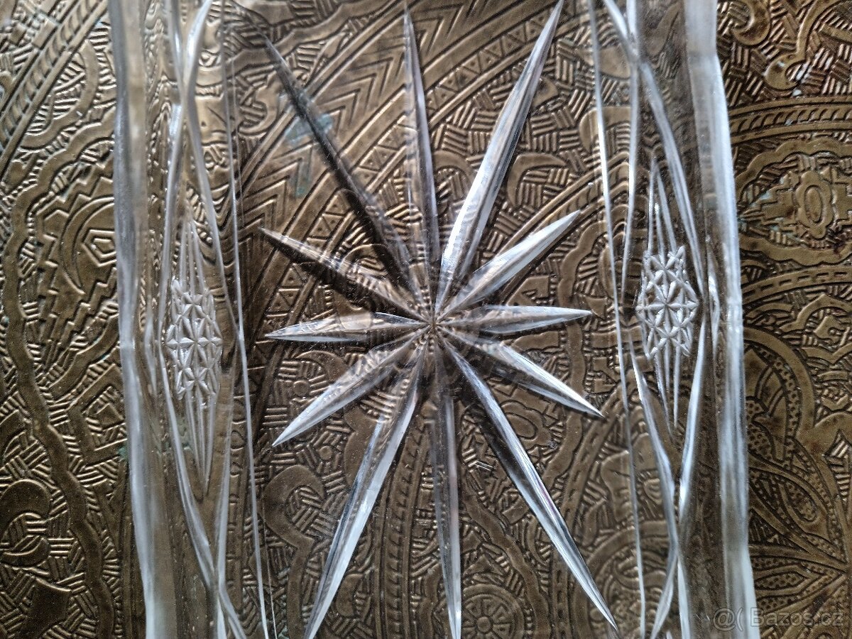 Broušený skleněný podnos - 2