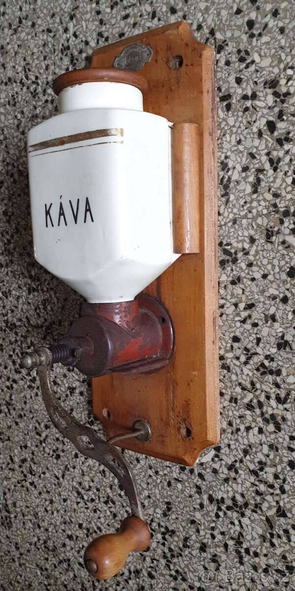 Prodám starožitný porcelánový mlýnek na kávu, závěsný - 2