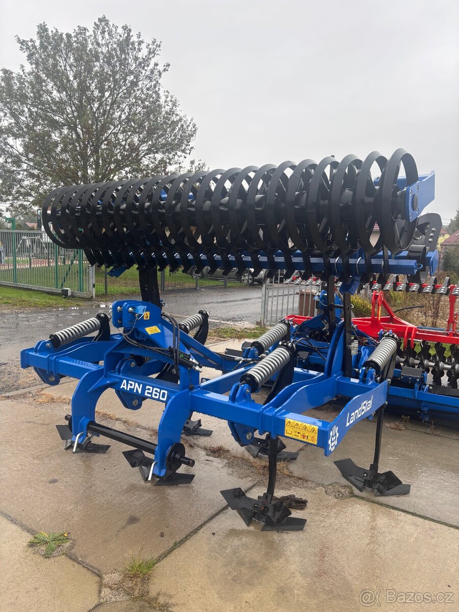 Hloubkový radličkový podmítač APN260 - 2