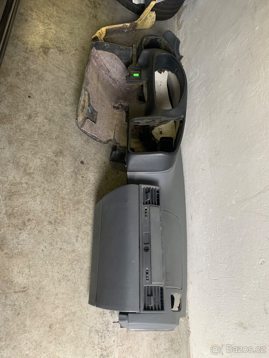 Prodám palubovku na bmw e36 - 2