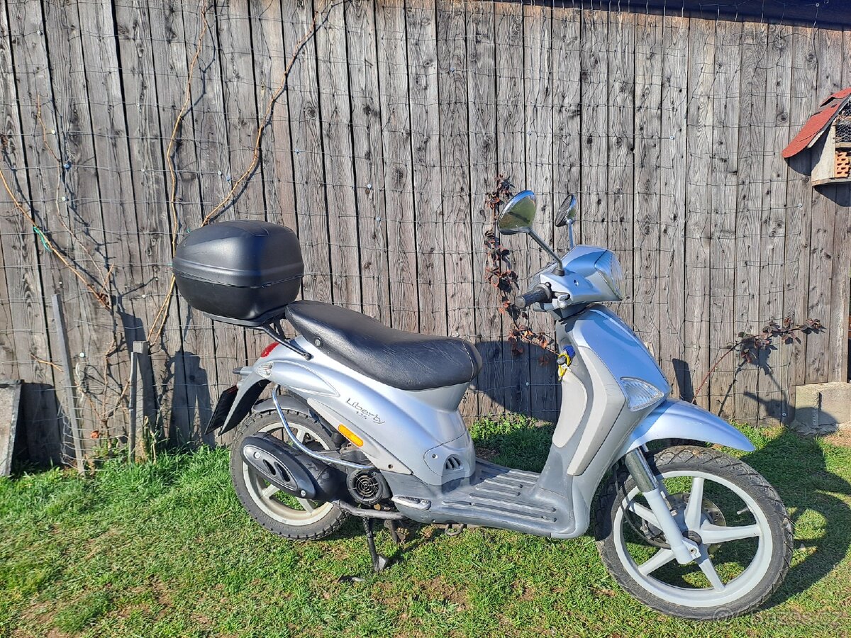 Motocykl Piaggio Liberty 125 - 2