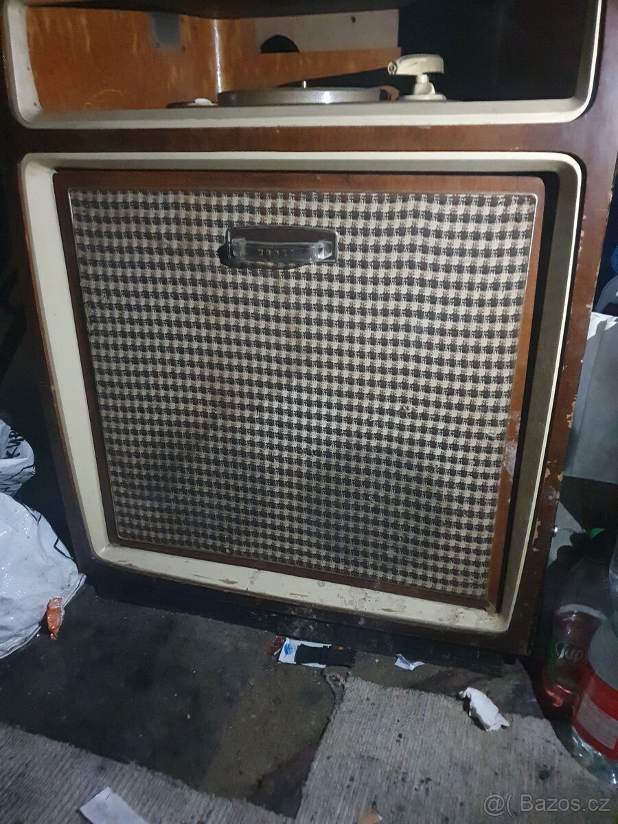 Gramoradio Tesla - 2