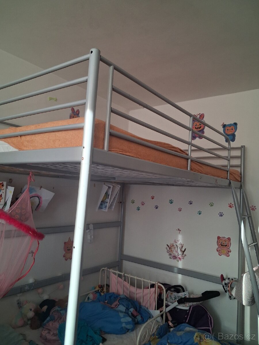 Prodám patrovou postel. - 2