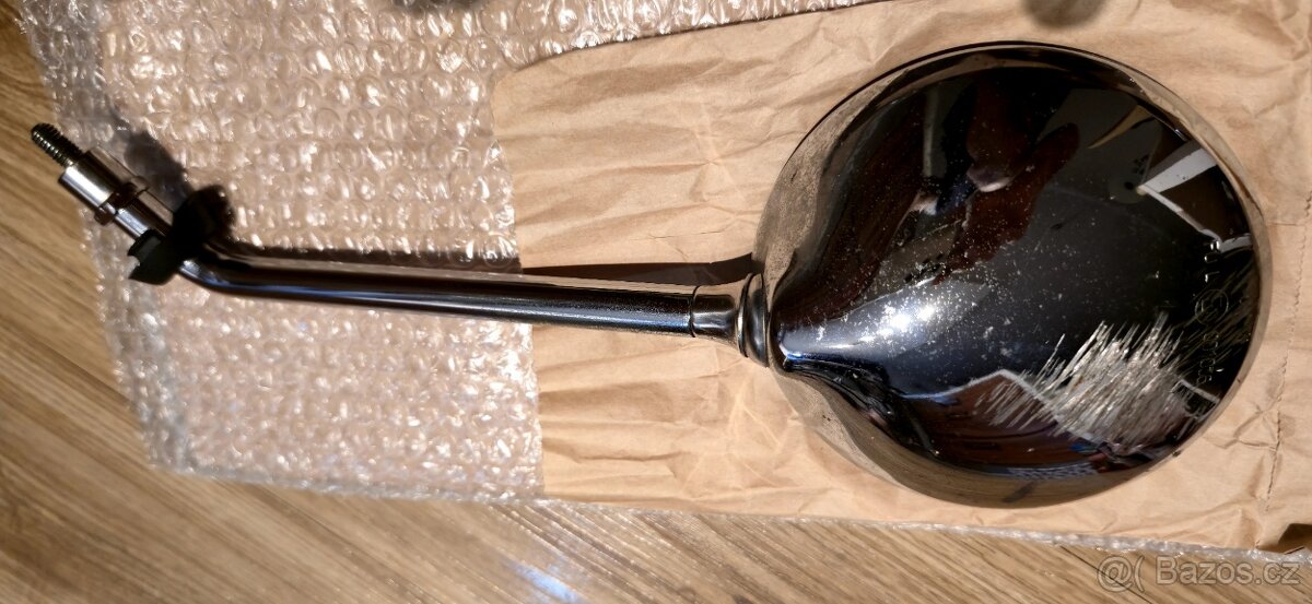 Zrcátko Vespa Pravé - 2