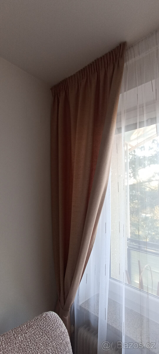 Záclony a kolejnicové garnyže - 2