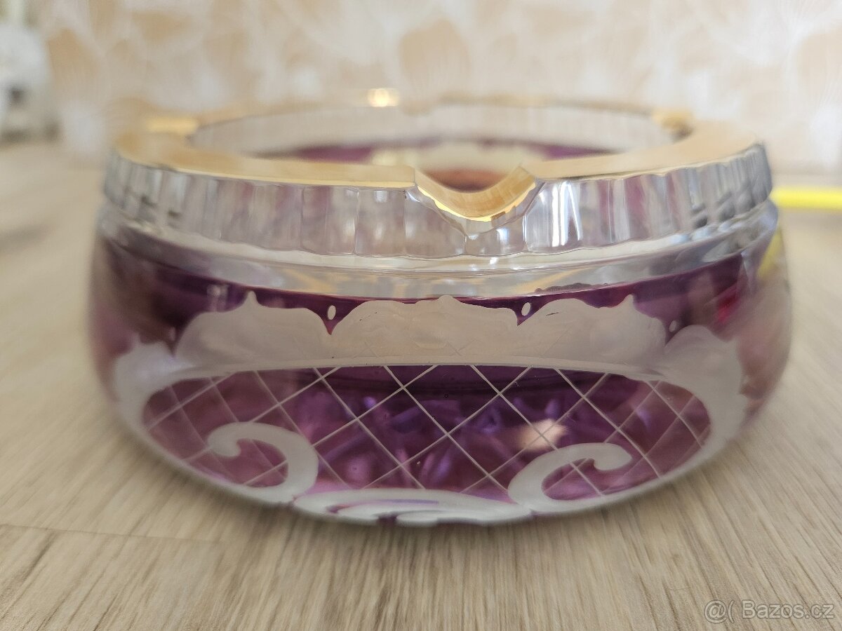 Skleněný popelník - 2