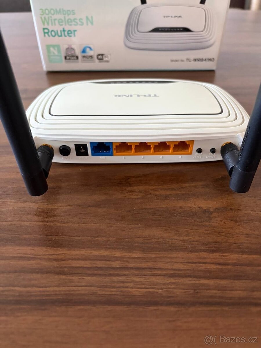 Router TP-Link (TL-WR841ND) - 2