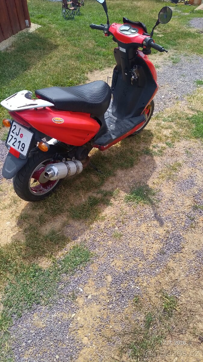 Skútr Yuki 50 ccm - 2