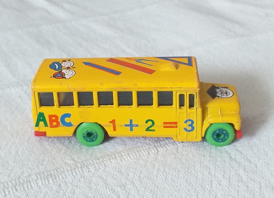 mb47 School Bus - 2