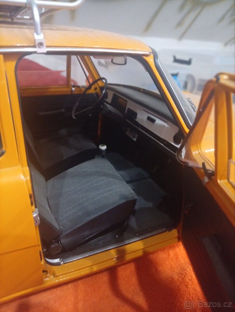 Škoda 100l 1:8 Deagostini - 2