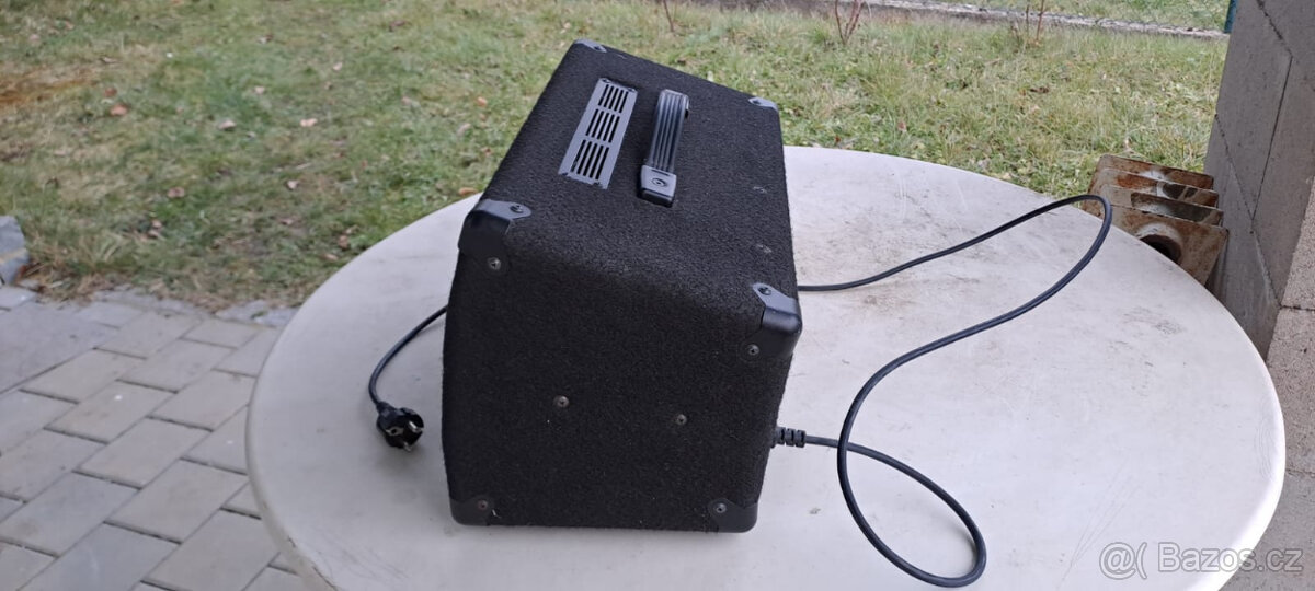 Reprobedny a mixážní pult se zesilovačem - 2