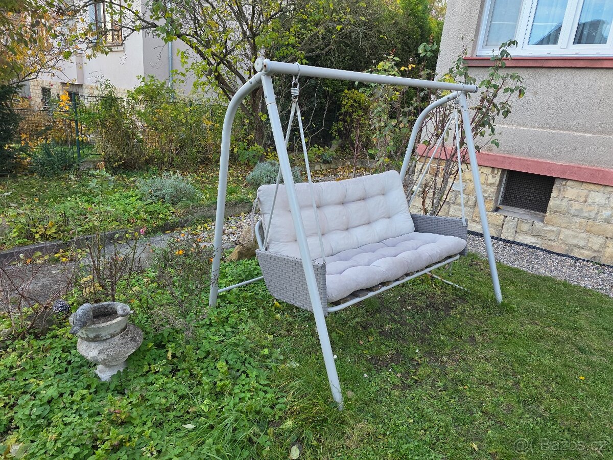 Zahradní houpačka - 2