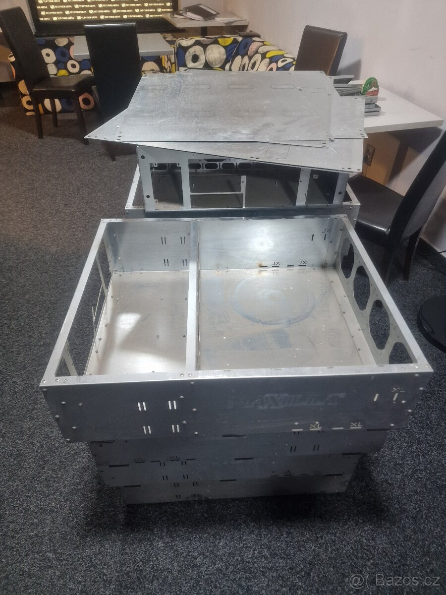 Prodam RACK Maxila XL servery, AI, tezba - 2