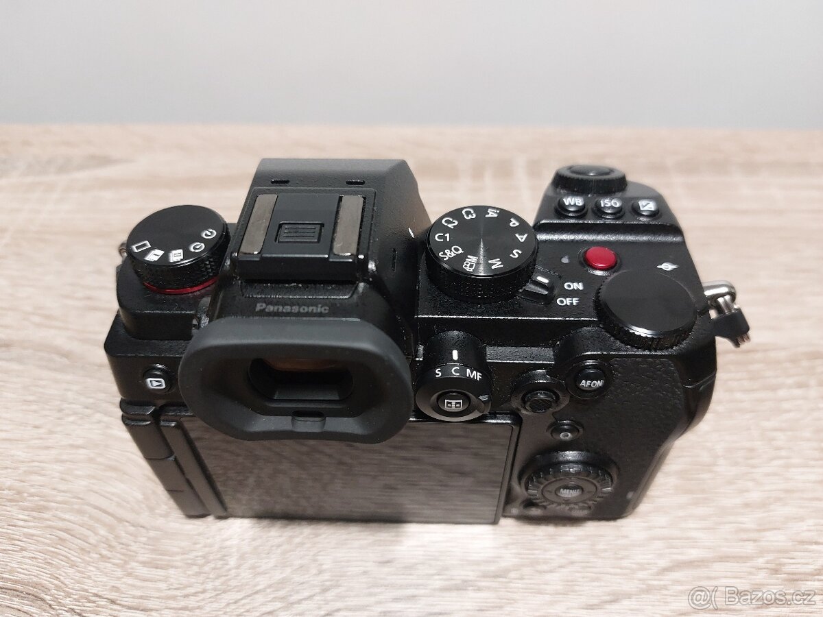 Panasonic Lumix S5 - 2