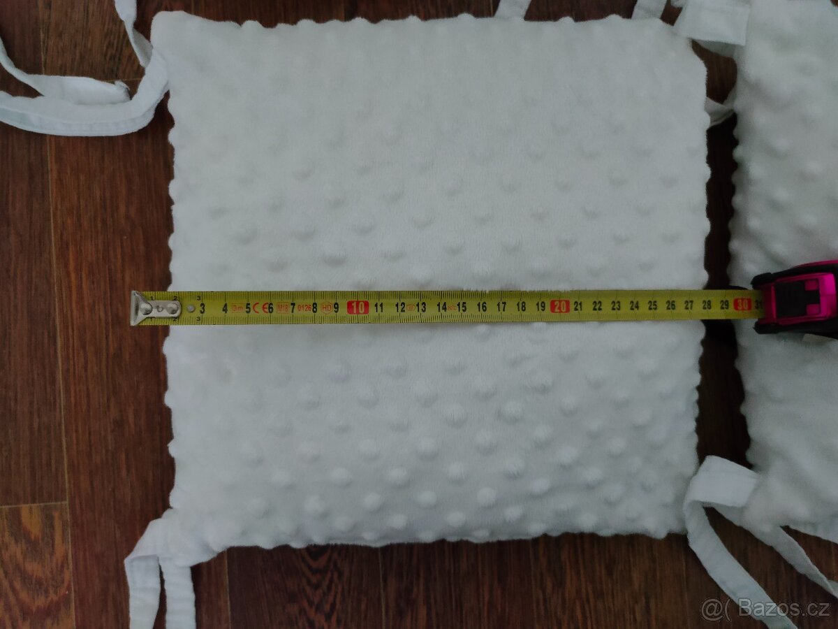 Sada polštářků do postýlky v bílé barvě - 2