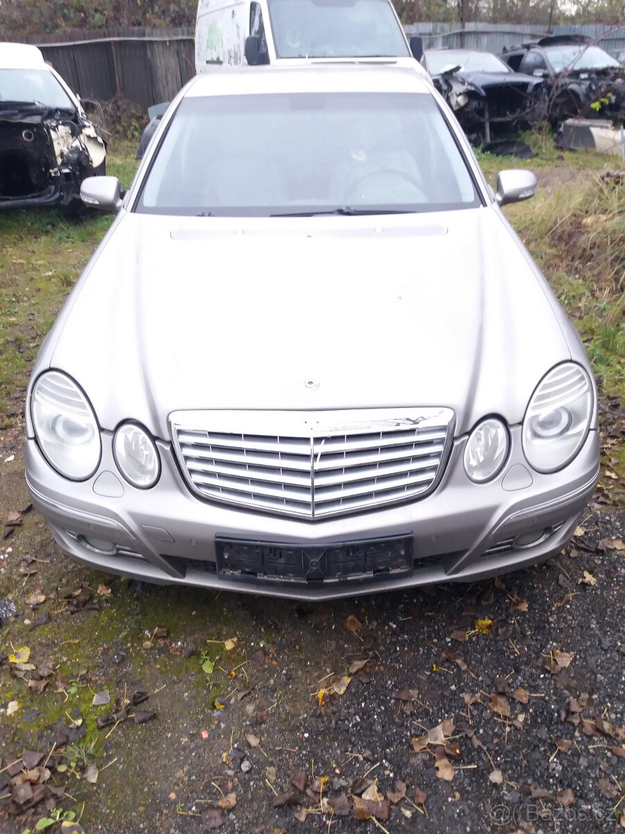 Mercedes E w211 280 CDI V6 140kw 2007 Avantgarde - 2