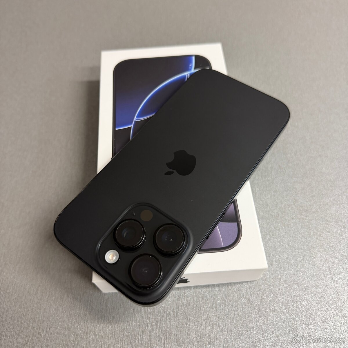 iPhone 16 Pro 256GB černý, pěkný stav, 12 měsíců záruka - 2