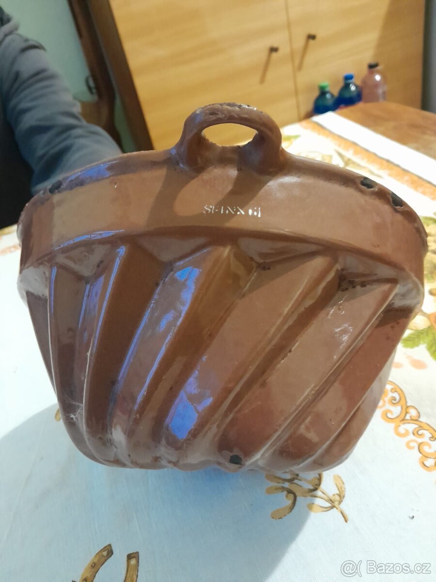 Smaltovaná forma na bábovku - 2