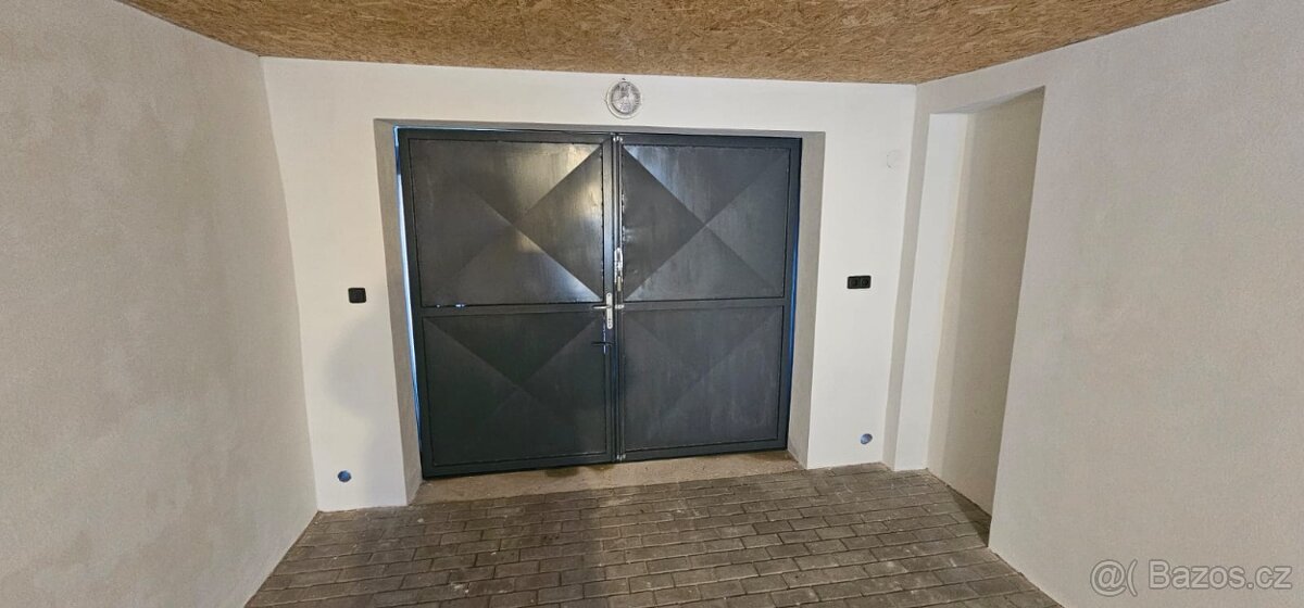 Pronájem Garáže Tyršova - 2
