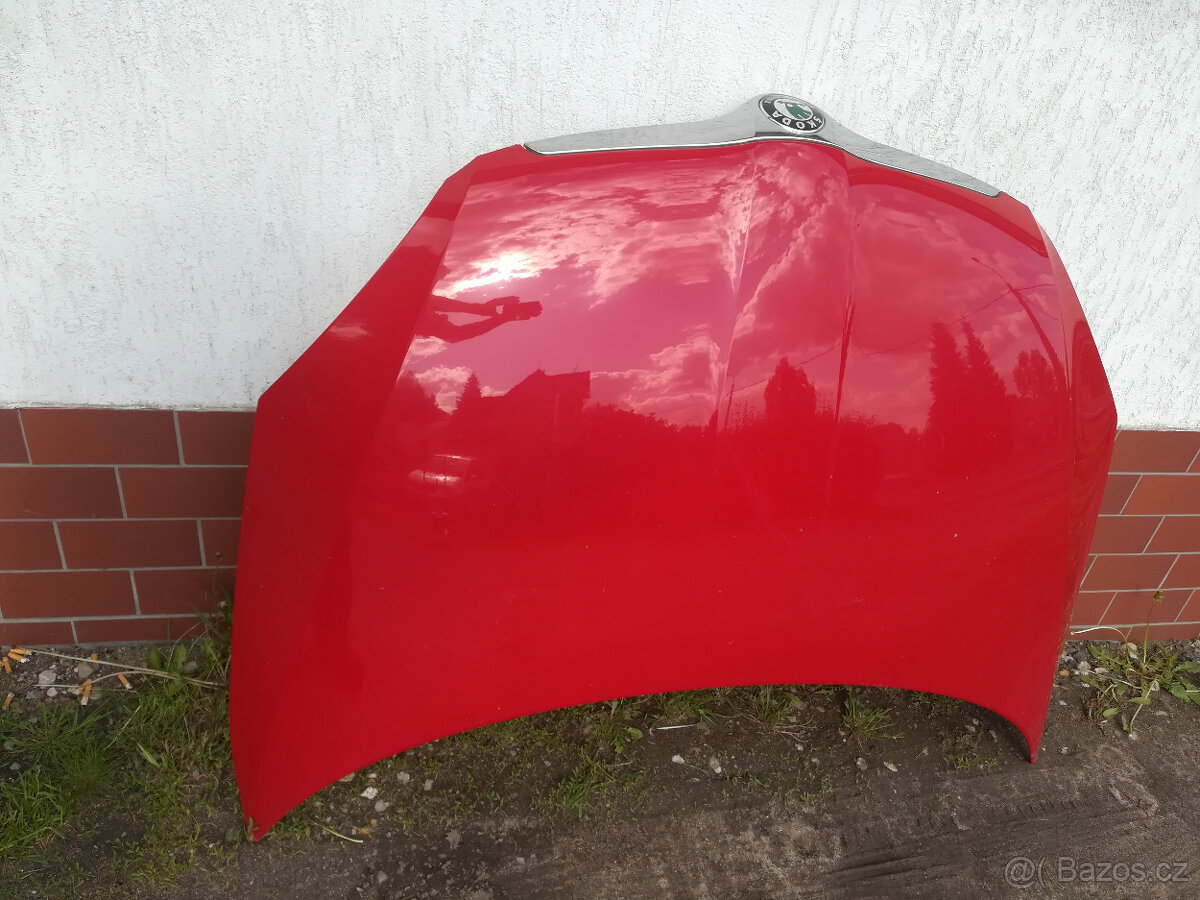 Kapota na Škoda Fabia 2 předfacelift červená 8151 - 2